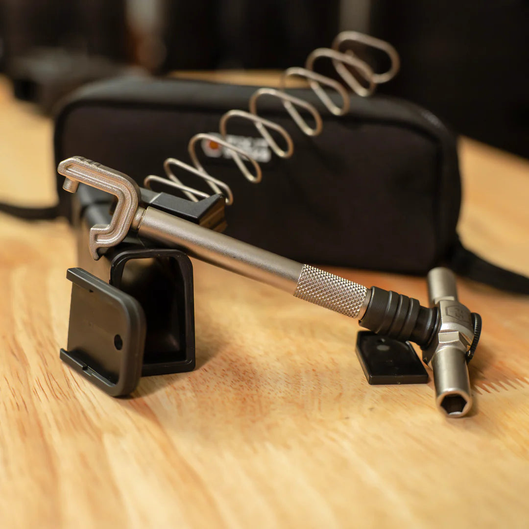 FISGMPT_MagazineBasePlate_RemovalTool_Glock_Lifestyle2_Square